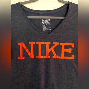 Women’s NIKE t-shirt